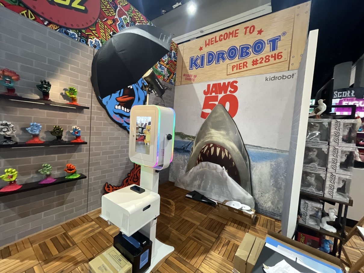 Photo Booth At Comic Con Jaws Backdrop