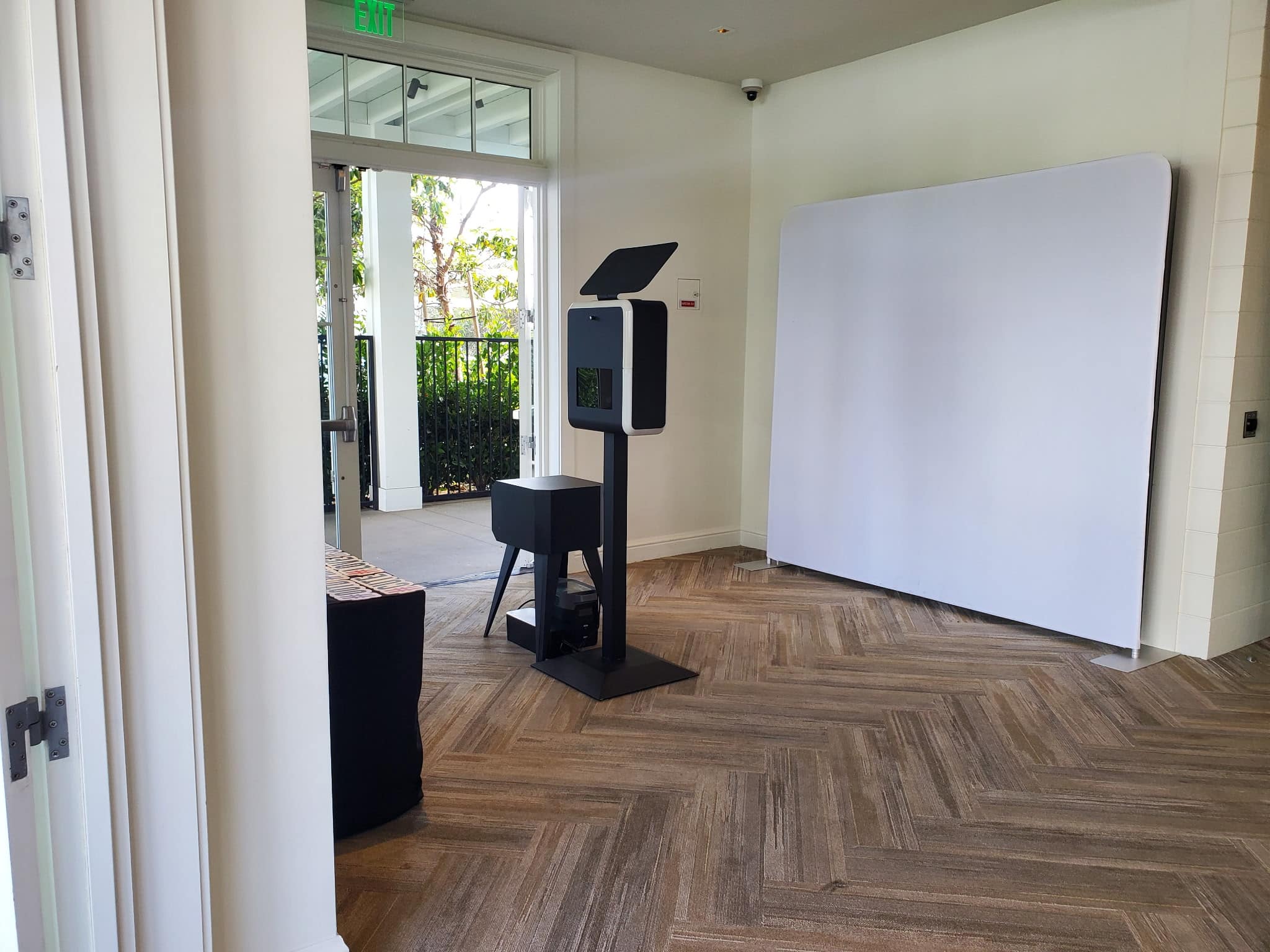Open-Air Booth - Luxe Booth