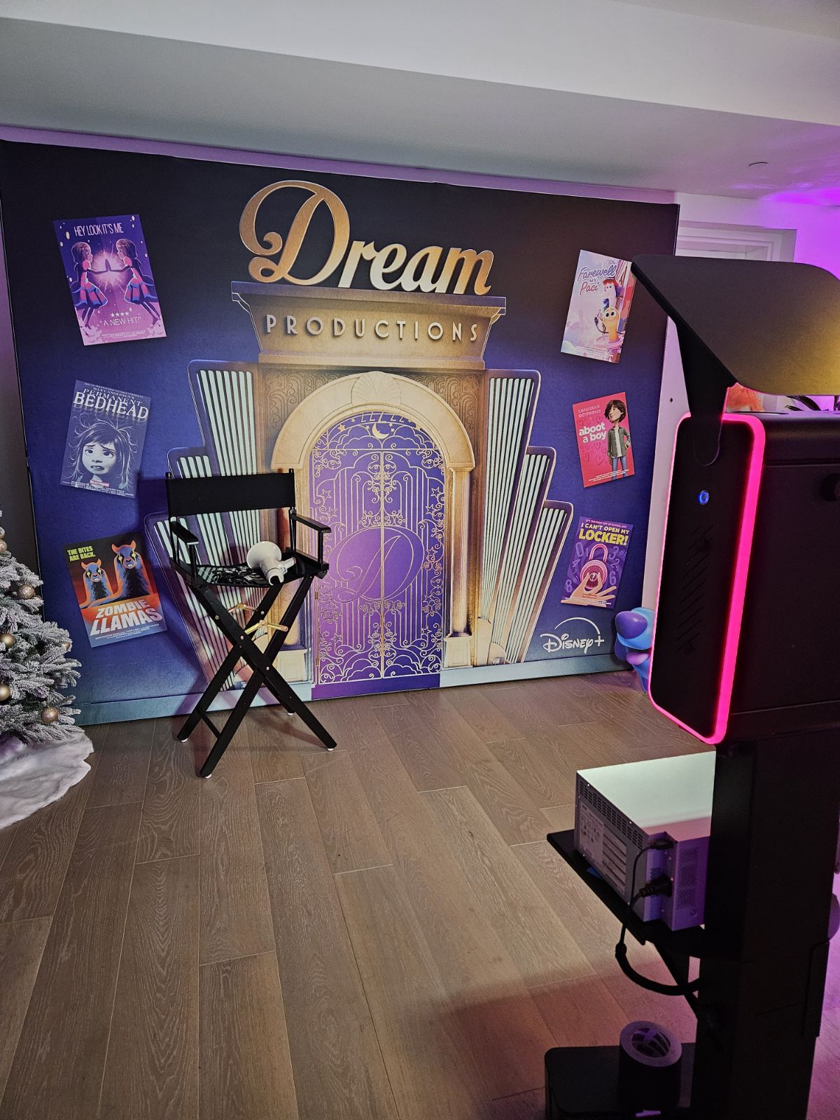 Open-Air Photo Booth - Luxe Booth